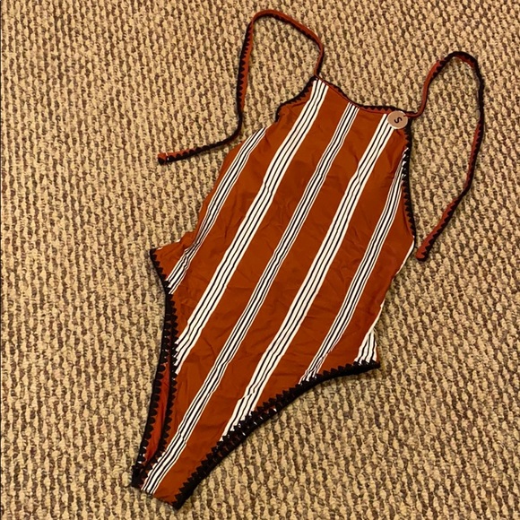 Forever 21 one piece suit - Picture 2 of 3